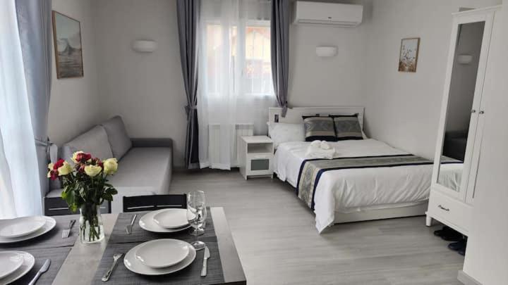 Chambre Privee Pour 4 Personnes En Banlieue Parisienne A Бонді Екстер'єр фото
