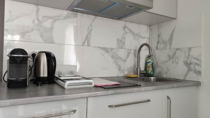 Chambre Privee Pour 4 Personnes En Banlieue Parisienne A Бонді Екстер'єр фото