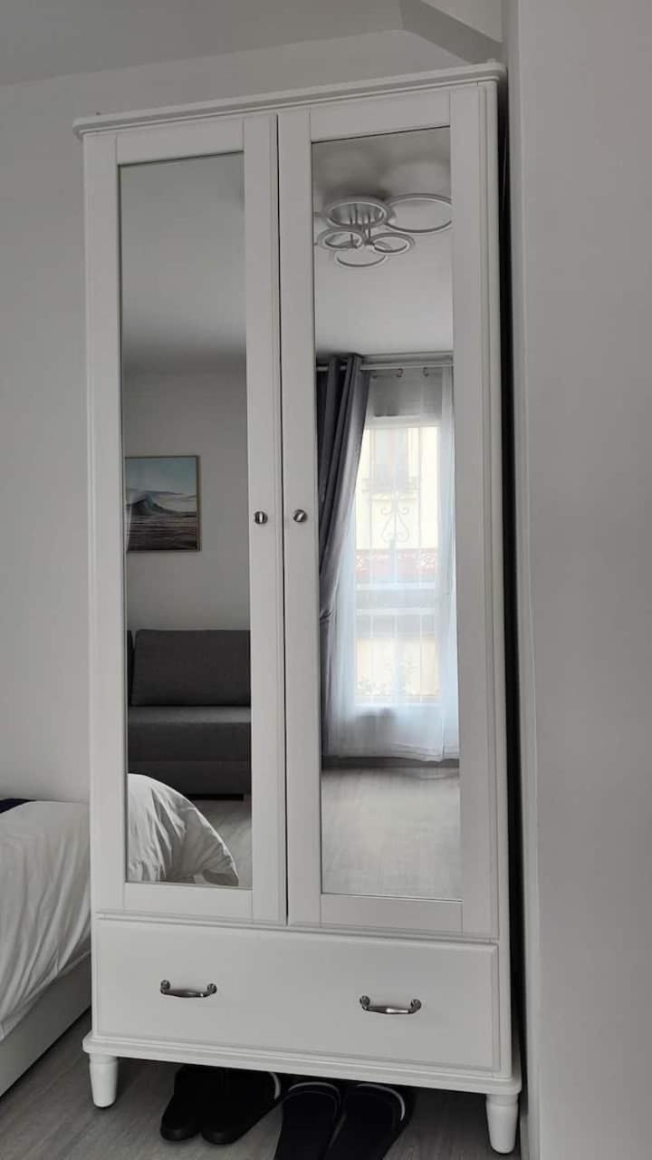 Chambre Privee Pour 4 Personnes En Banlieue Parisienne A Бонді Екстер'єр фото